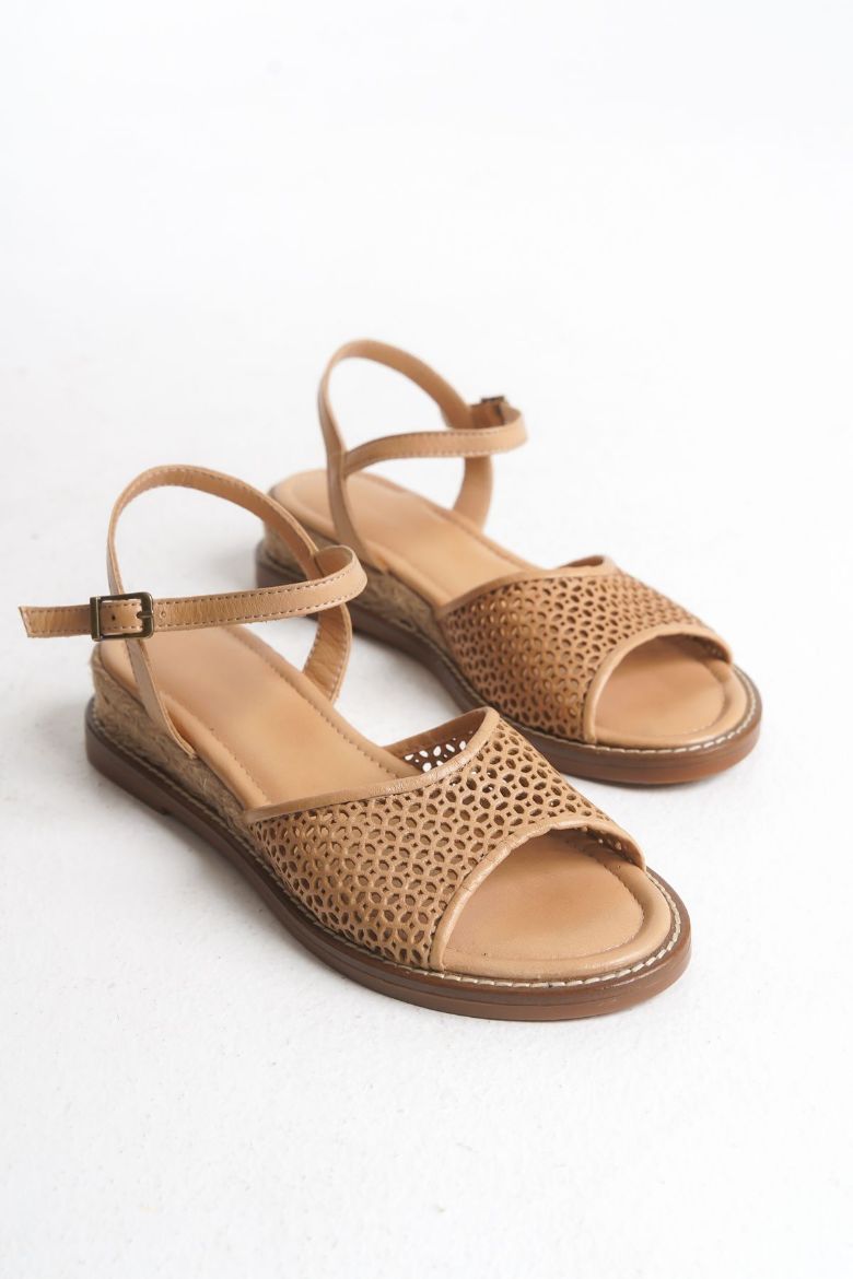 Hakiki Deri 35 Numaradan 40-41-42-43-44 Numaraya Delikli Sandalet Cappuccino resmi