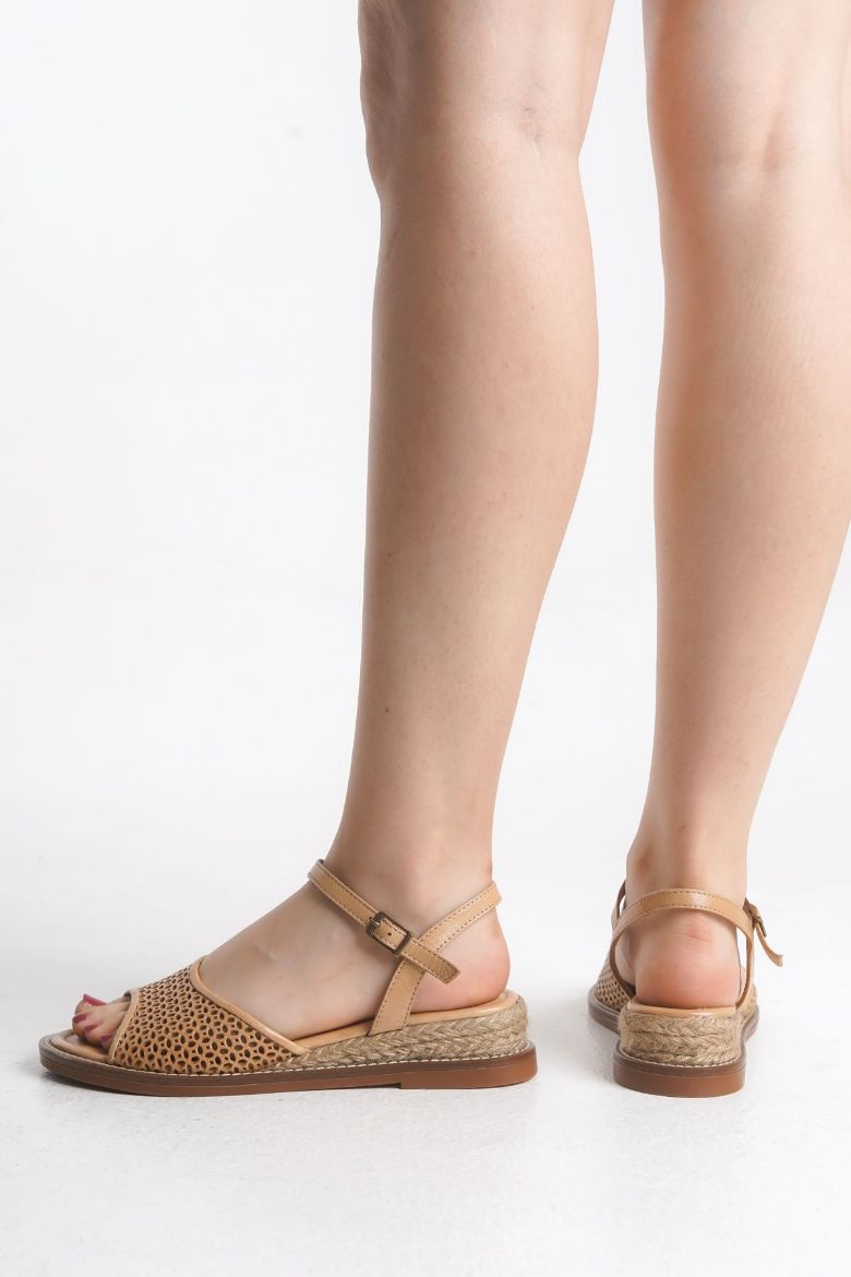 Hakiki Deri 35 Numaradan 40-41-42-43-44 Numaraya Delikli Sandalet Cappuccino resmi
