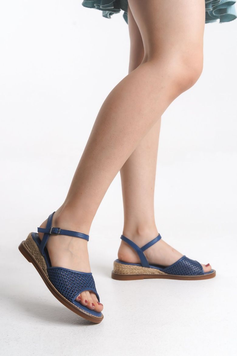 Hakiki Deri 35 Numaradan 40-41-42-43-44 Numaraya Delikli Sandalet Mavi resmi