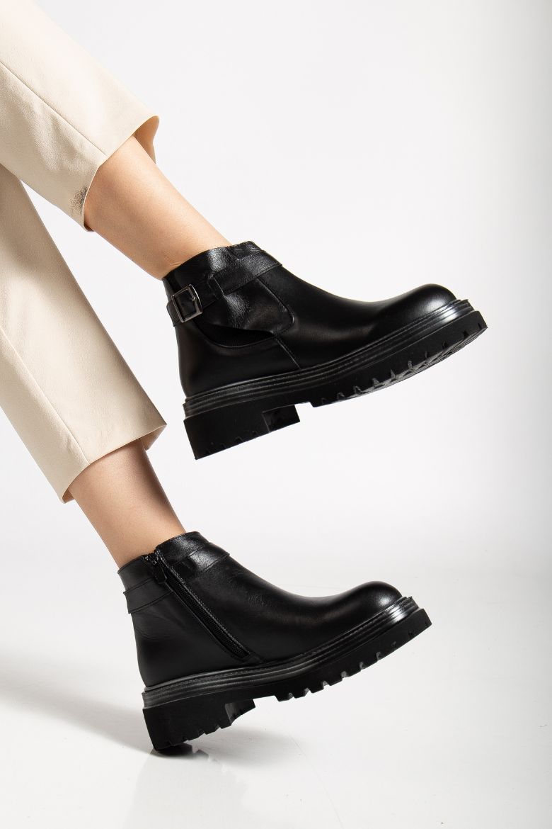 Hakiki Deri 33-34-35 Numaradan 41-42-43 Numaraya Kadar Kadın Kışlık Bot Siyah resmi