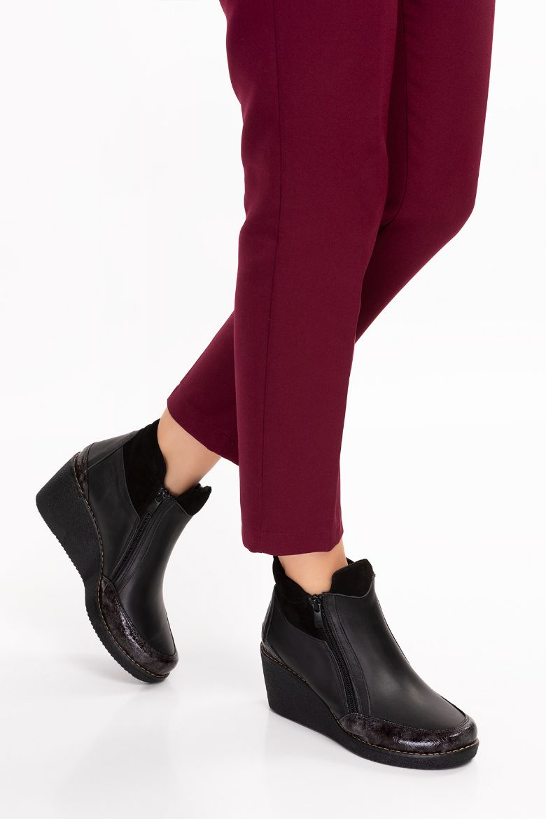 Hakiki Deri 34-35-41-42 Numara Dolgu Topuk Kadın Bot siyah resmi