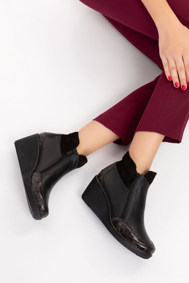 Hakiki Deri 34-35-41-42 Numara Dolgu Topuk Kadın Bot siyah resmi
