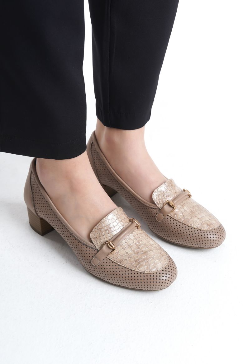 Hakiki Deri 36 Numaradan 42 Numaraya Kadar Topuklu Ayakkabı Bej resmi