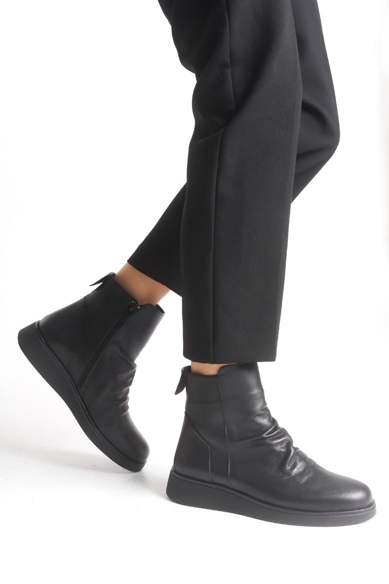 Hakiki Deri 36 Numaradan 41-42 Numaraya Kadar Kadın Kışlık Bot Siyah resmi