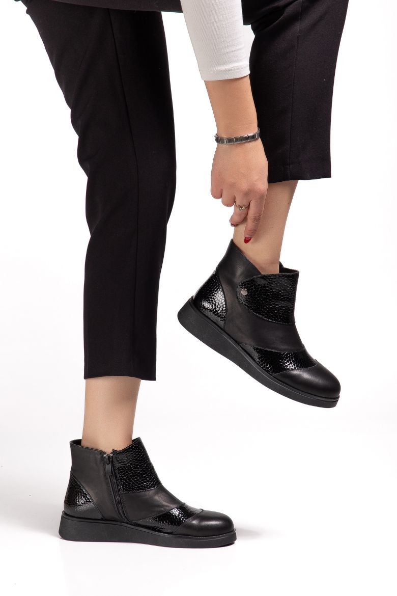 Hakiki Deri 36 Numaradan 41-42 Numaraya Kadar Kadın Kışlık Bot Siyah resmi