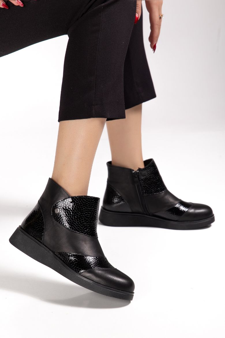 Hakiki Deri 36 Numaradan 41-42 Numaraya Kadar Kadın Kışlık Bot Siyah resmi