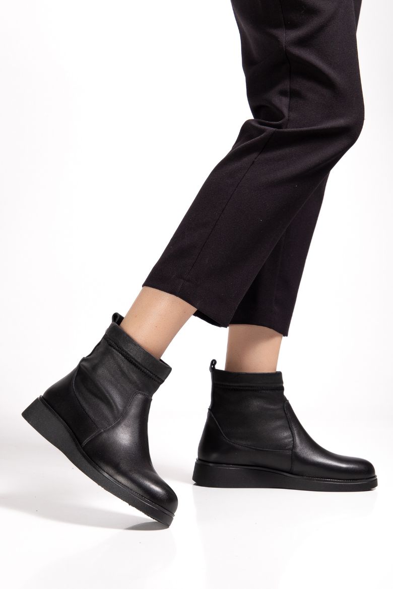 Hakiki Deri 36 Numaradan 41-42 Numaraya Kadar Kadın Kışlık Bot Siyah resmi