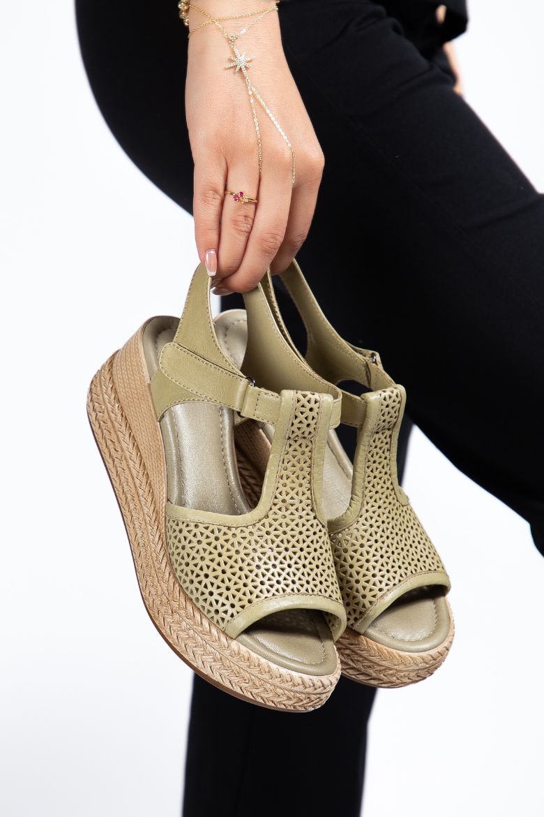 Hakiki Deri 34-35-36-37-38-39-40-41 Numara Yumuşak Tabanlı Dolgu Topuk Sandalet Açık Yeşil resmi