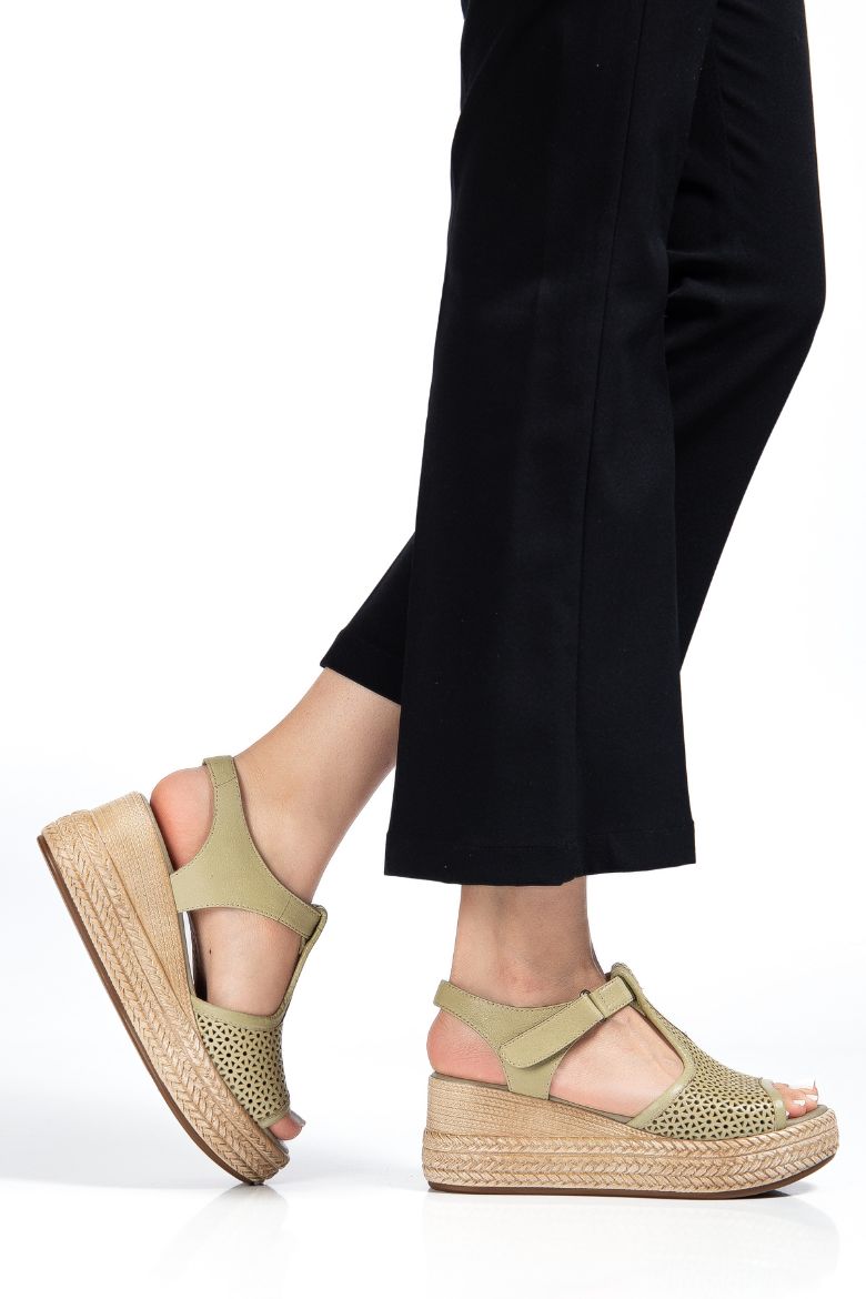 Hakiki Deri 34-35-36-37-38-39-40-41 Numara Yumuşak Tabanlı Dolgu Topuk Sandalet Açık Yeşil resmi