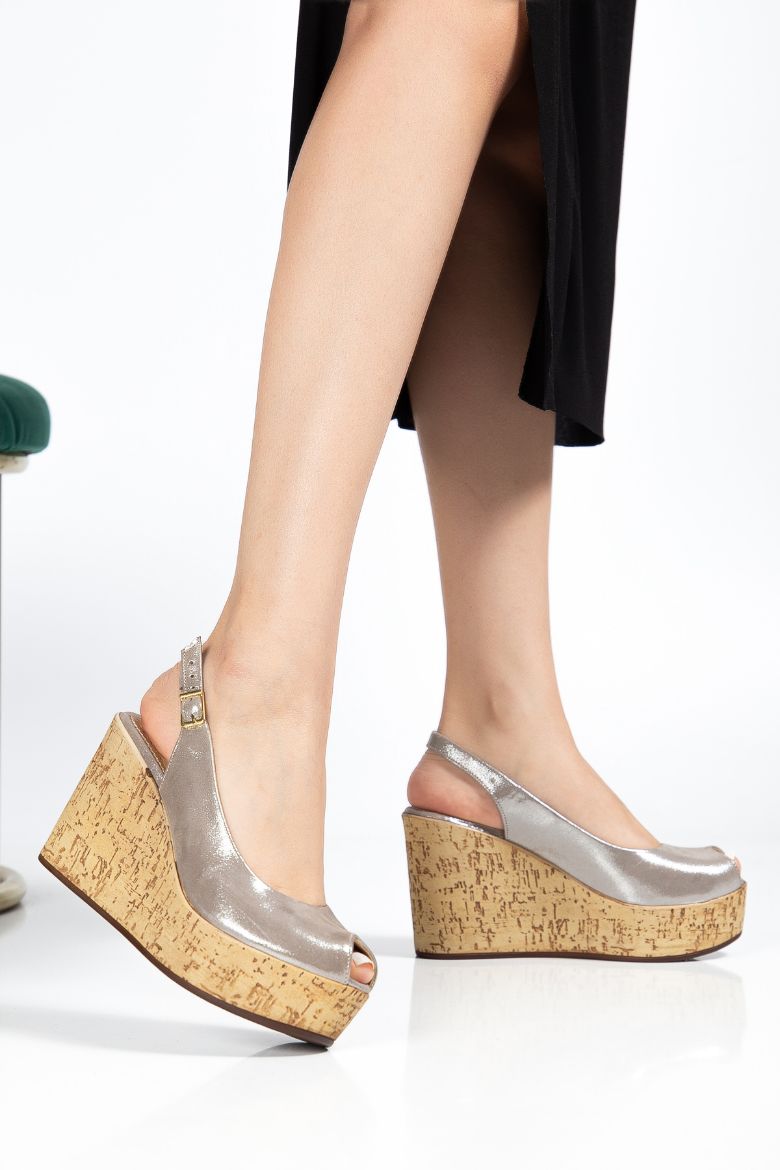 Hakiki Deri 34-35-36-37-38-39-40 Numara Doğal Mantar Görünümlü Kadın Sandalet Vizon Sim resmi