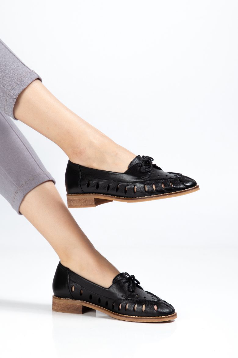 Hakiki Deri 33-34-35-36-37-38-39-40-41-42-43-44-45 Numara Lazer Kesim Delikli Kadın Ayakkabı Siyah resmi