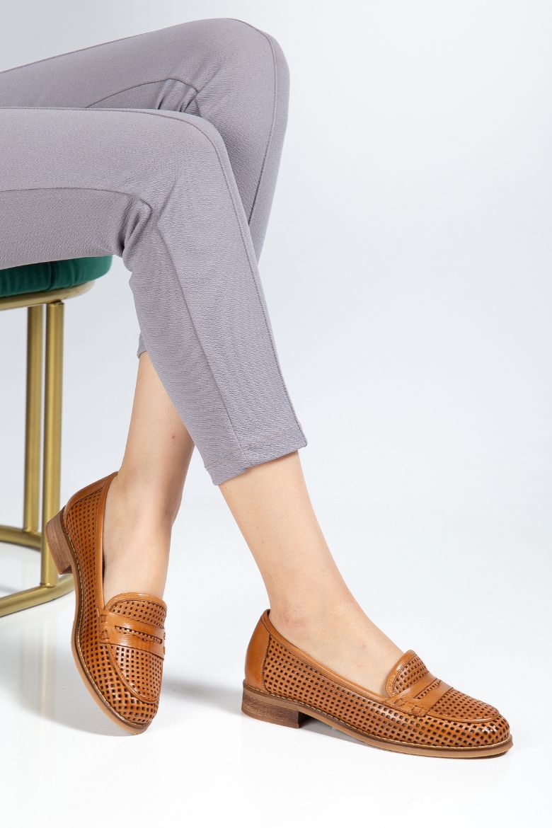 Hakiki Deri 33-34-35-36-37-38-39-40-41-42-43-44-45 Numara Lazer Kesim Delikli Kadın Ayakkabı Taba resmi