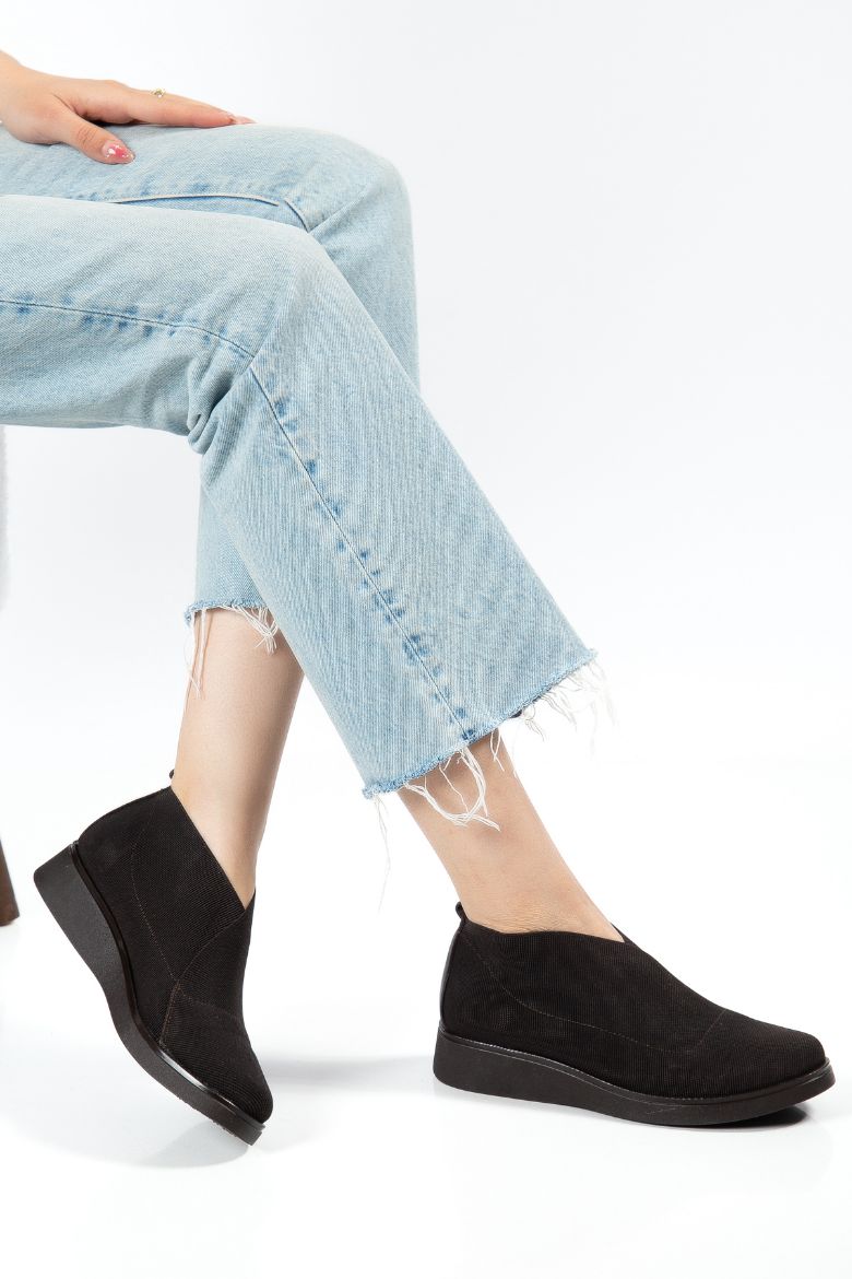 Lastikli Tekstil Malzemesinden 36 Numaradan 41-42 Numaraya Kadar Comfort Kadın Ayakkabı Siyah resmi