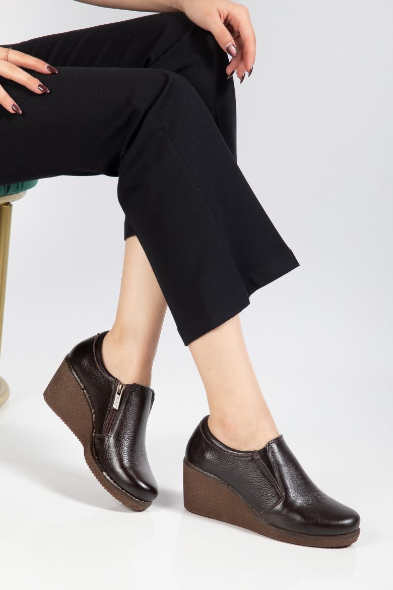 Hakiki Deri 34-35 Numaradan 41-42 Numaraya Kadar Kadın Ayakkabı Kahverengi resmi