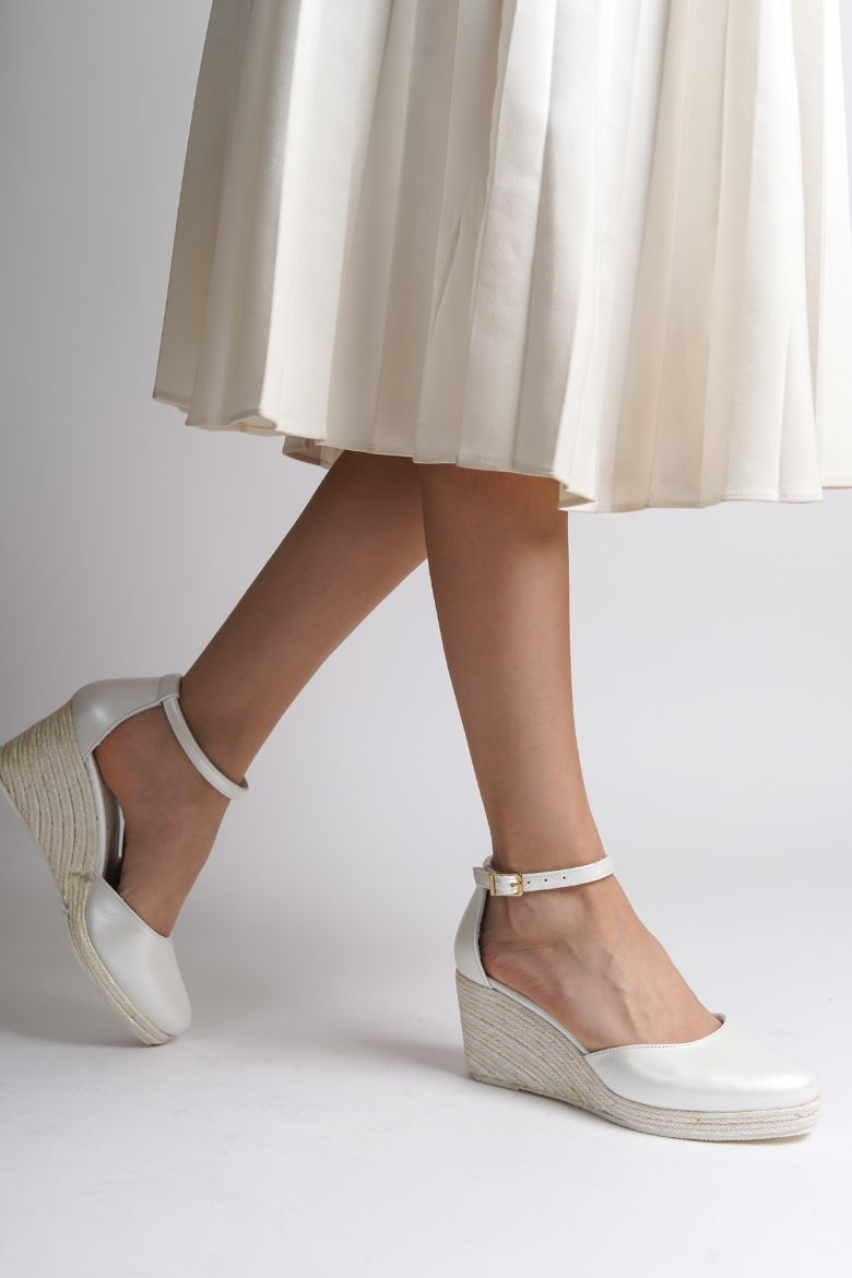 Hakiki Deri Gelinlik  Kadın Sandalet  33- 34-35-41-42  43-44 -45Numara beyaz sedefli resmi