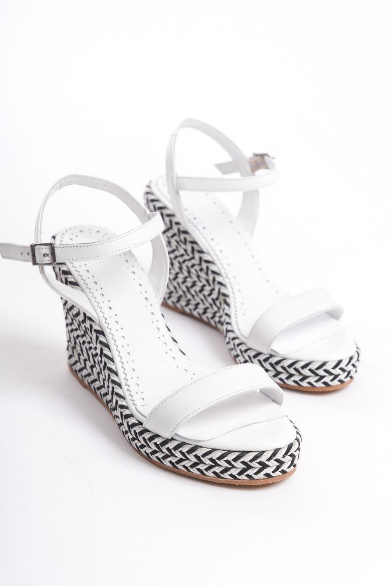 Hakiki Deri Gelinlik  Kadın Sandalet 34-35-41-42  43-44 Numara beyaz resmi