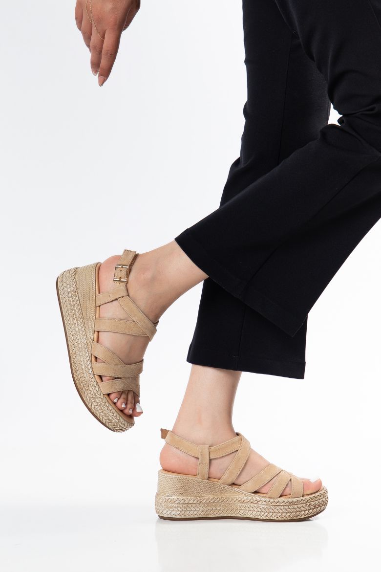 Hakiki Deri Yumuşak Tabanlı 34-35 ten 41 'e Kadar Dolgu Topuk Sandalet capiciono süet resmi